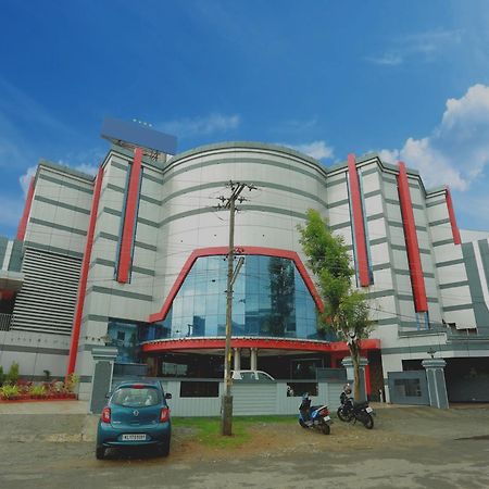 Capital O 14702 Kovilakam Residency Thrissur Bagian luar foto