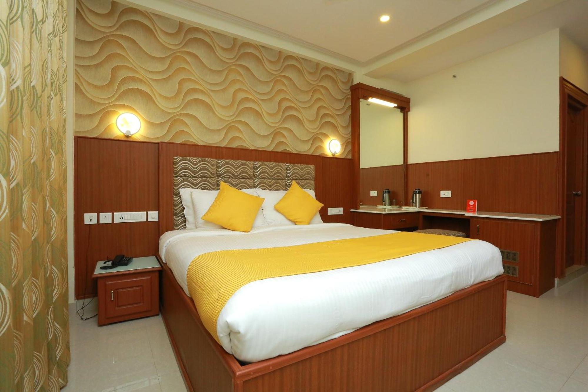Capital O 14702 Kovilakam Residency Thrissur Bagian luar foto